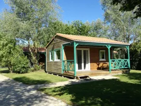 Chalet with heated pool & terrace - Image 4