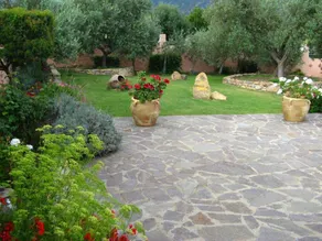Child-friendly villa with terrace, garden & barbeque | Sea view - Image 2