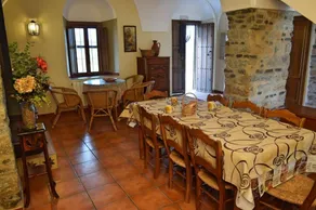 House with terrace, barbeque & garden - Image 3