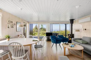 Charming house with BBQ, terrace & pool | Sea view | Dogs allowed - Image 4