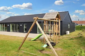 Holiday home with garden, terrace & sauna - Image 2