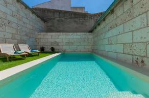 Child-friendly villa with terrace, garden & private pool - Image 5