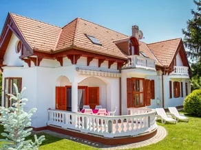 Lovely holiday home with BBQ, private pool & terrace | Pet-friendly - Image 2