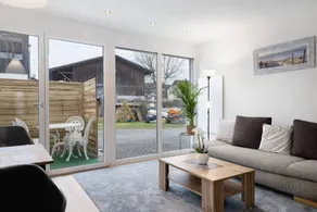 Appartement de vacances avec jardin, barbecue et terrasse | Vue jardin - Image 2