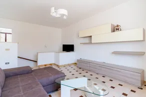 House with terrace | City view - Image 4