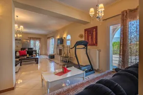 Child-friendly holiday apartment with hot tub - Image 3