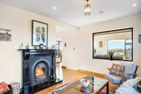 Apartment with garden | Garden view - Image 2