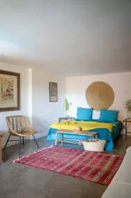 Appartamento con piscina, terrazza e giardino - Image 4
