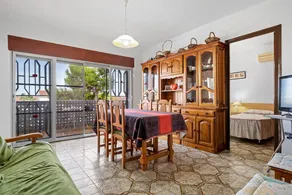 Villa avec piscine privée, jardin et terrasse | Vue jardin - Image 5