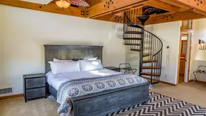 Tour de Rouge by Avantstay Pool + Spa + Firepit Paso Robles Wine - Image 5