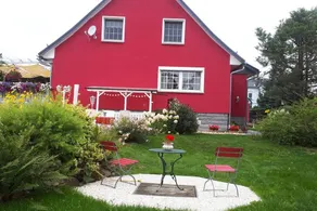 Holiday home with BBQ, garden & terrace | Pets are welcome - Image 2