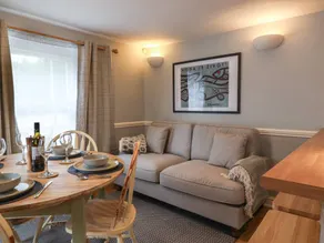 Cottage with garden - Image 4