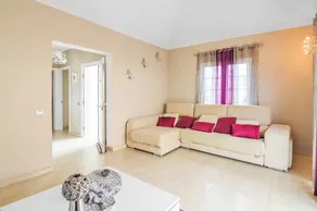 Villa avec piscine privée, terrasse et barbecue - Image 3