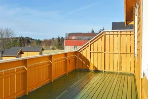 Holiday home with terrace & garden | Water view - Image 3