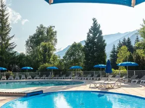 Family-oriented lovely chalet with terrace & heated pool | Mountain view | Dogs allowed - Image 2