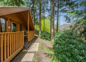 Children-friendly beautiful chalet with hot tub & barbecue - Image 3