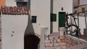House with garden & terrace - Image 3