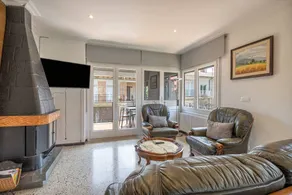 Fully equipped nice flat with garden, pool & terrace | Garden view | Dogs allowed - Image 5