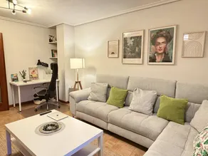 Spacious Apartment with Balcony and Beach Nearby - Image 2
