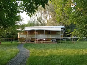 Alleluja: Glamping: La Vie en rose - Image 2