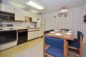 Appartement en copropriété avec piscine - Image 5