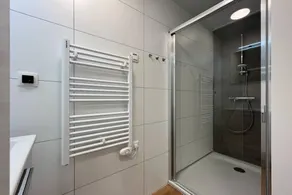 Lovely chalet with terrace, pool & garden | Close to the beach | Dogs allowed - Image 5