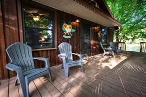 Rustic, Pet Friendly Cabin near East Fork Lake, Olney, Illinois - Image 2