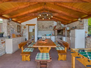House with terrace, garden & barbeque - Image 4