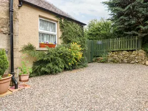Lovely cottage with garden - Image 4