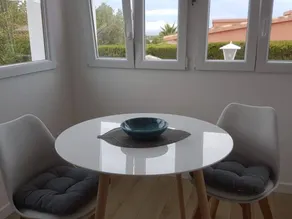 Fully equipped lovely holiday apartment with pool, garden & BBQ - Image 3