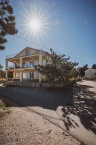 Holiday apartment with sea view, air conditioning and close to the beach - Image 2