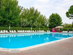 Tente avec piscine et terrasse - Image 2