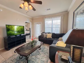 Appartement en copropriété avec piscine - Image 3