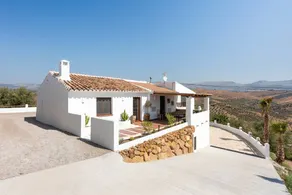 Villa 'Perruchena' with Mountain View, Wi-Fi and Air Conditioning - Image 3
