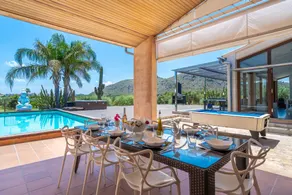 Villa mit Garten, Whirlpool und Terrasse - Image 3