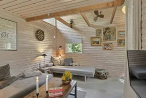 Wooden house with wild garden by Sejerø Bay - Image 2