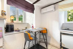 Holiday apartment with garden | Garden view | Suitable for remote work - Image 4