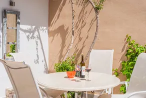 Fully equipped house with terrace, private pool & fast internet | Perfect for remote work | Pets are welcome - Image 4