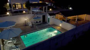 Ample holiday apartment with terrace, garden & private pool | Sea view - Image 3