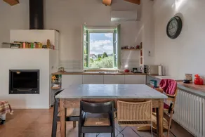 Holiday Home 'Dulù - Luminoso Spazio' with Shared Garden, Balcony and Wi-Fi - Image 4