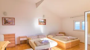Flat with barbecue & garden | Sea view | Next to the beach - Image 5