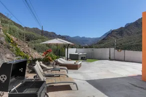 Vacation Apartment 'Vista Valle' with Mountain View, Wi-Fi and Air Conditioning - Image 3