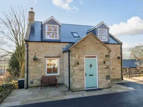 Family-oriented charming cottage with garden - Image 3