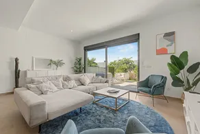 Holiday Home 'Great Townhouse Close To The Beach' with Sea View, Wi-Fi and Air Conditioning - Image 4