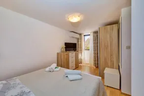 One bedroom apartment near beach Martinšćica, Cres (A-22582-b) - Image 5