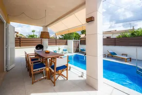 Holiday Home 'Es Reco' with Private Pool, Wi-Fi and Air Conditioning - Image 5