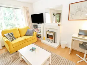 Cottage with garden - Image 4