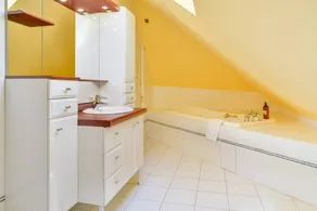 Maison avec jardin et terrasse - Image 4