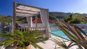 Modern and elegant villa situated in Pitve on the island of Hvar - Image 3