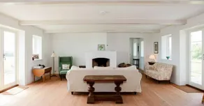 Embraced by rural feel in a thatched house - Image 2